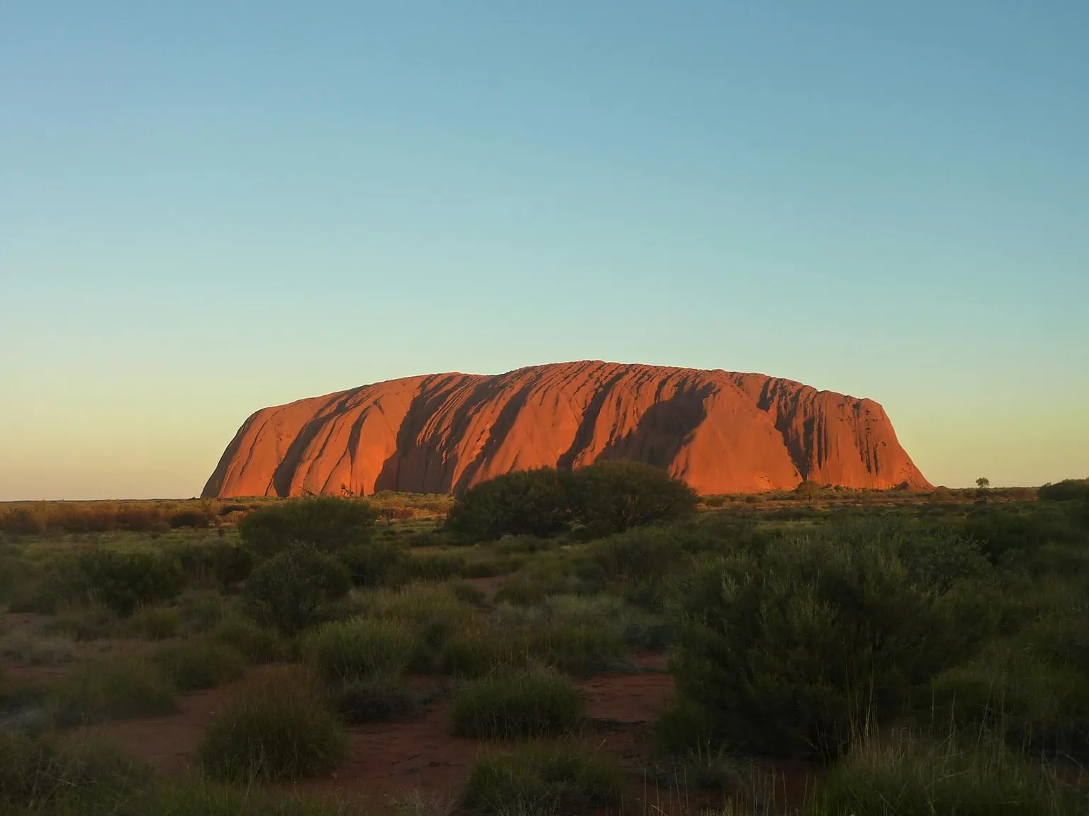 Uluru huhtikuussa: Löydä Australian Punainen Sydän Parhaat matkakohteet huhtikuussa