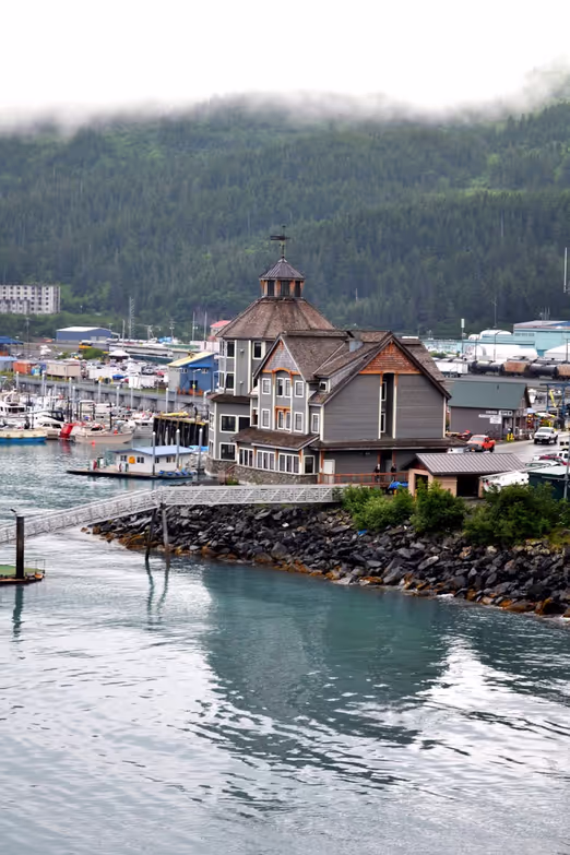 Alaskan Summer Dreams: Adventure and Nature in Anchorage