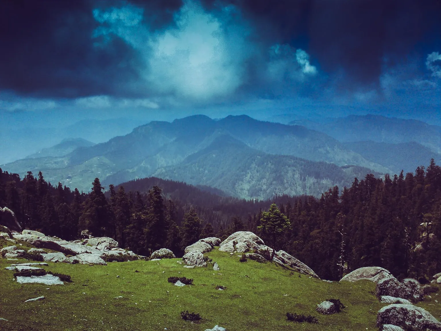 april travel destinations