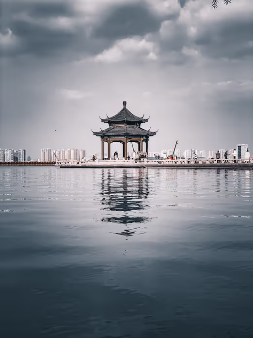Autumn Journey to Suzhou: Discover the Magic of Chinese Gardens and Lakes