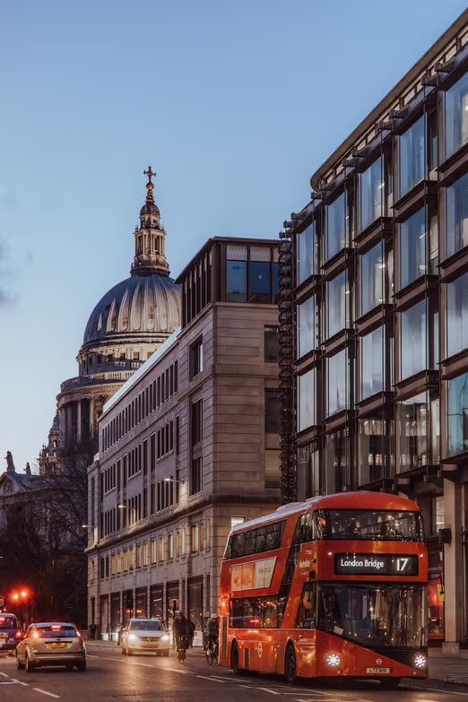 London in Bloom: April Itineraries and Tips for Travellers